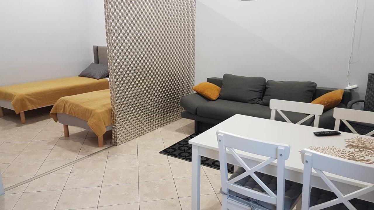 Apartament Promyczek Hajnówka エクステリア 写真