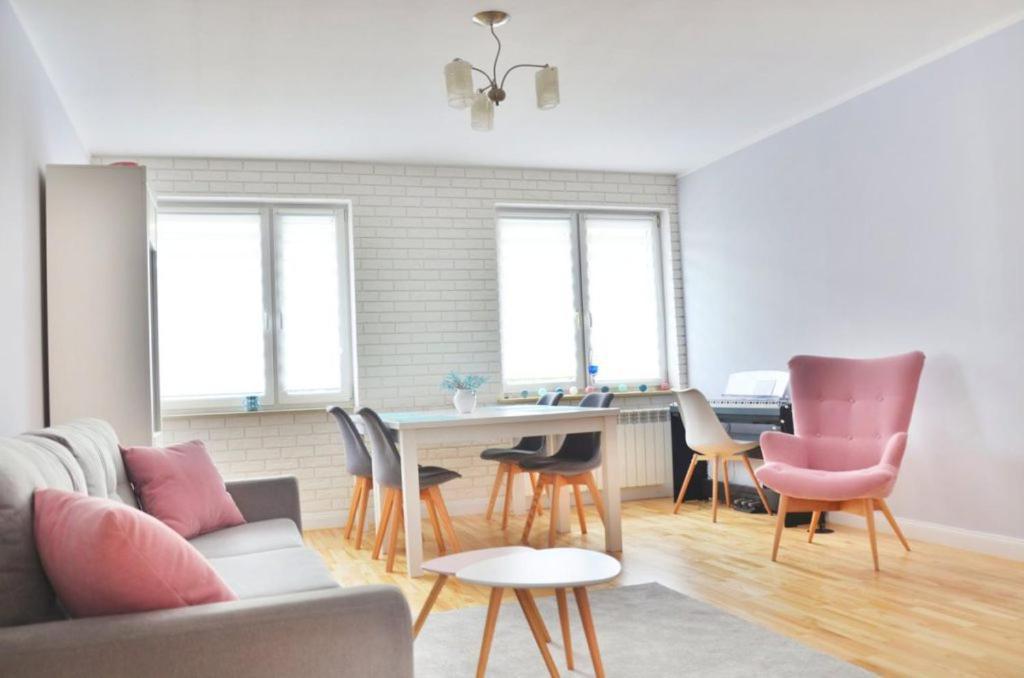 Apartament Promyczek Hajnówka エクステリア 写真